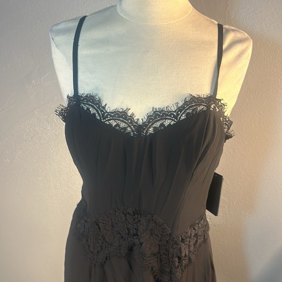 Lace dress black. Size 10 by Guess - Picture 2 of 7